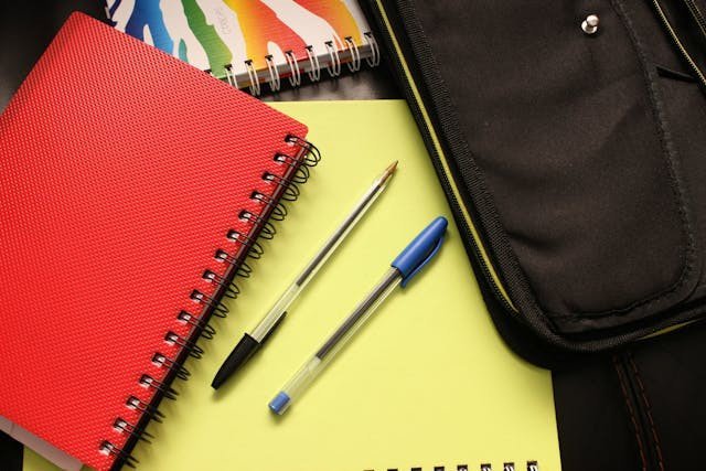 Certificação de Artigos Escolares